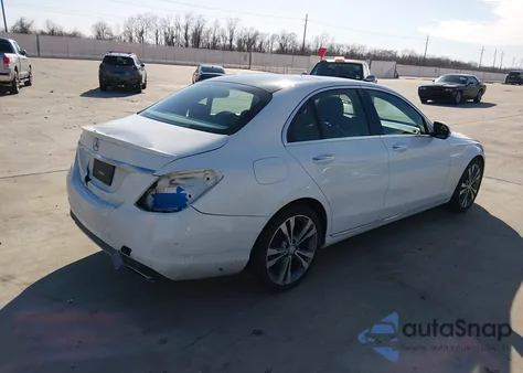 2016 Mercedes-Benz C 300 Luxury from USA, damaged, VIN 55SWF4JB0GU105504